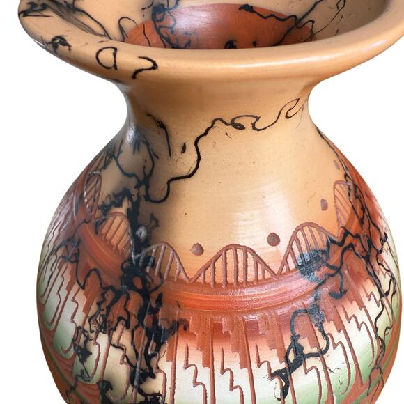 Navajo Native American Horse Hair Pottery Painted Etched Vase Signed Southwest - Picture 6 of 11